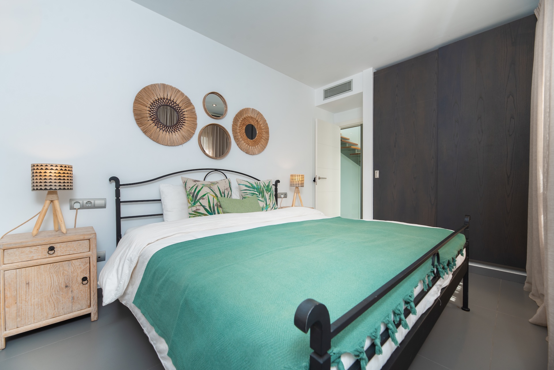 Resa Estates Ibiza Jesus townhouse 3 bedrooms te koop sale bedroom .jpg